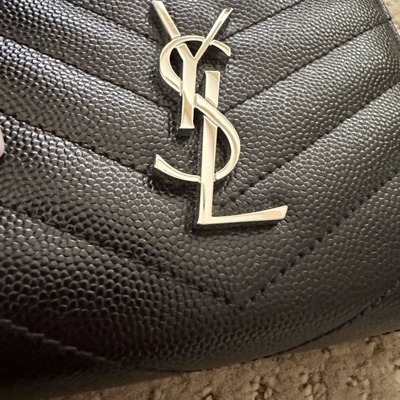 CASSANDRE MATELASSÉ COMPACT ZIP AROUND WALLET IN GRAIN DE POUDRE LEATHER - Picture 13 of 14